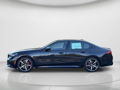 Used 2026 BMW 530i xDrive w/ M Sport Package image 5