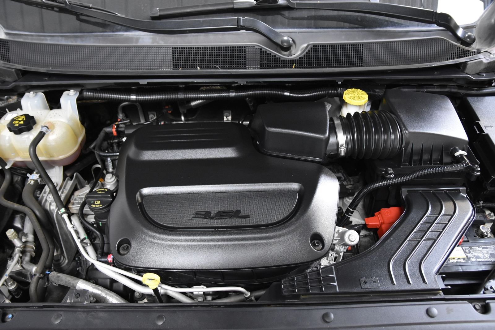 Used 2023 Chrysler Pacifica Touring-L FWD image 38