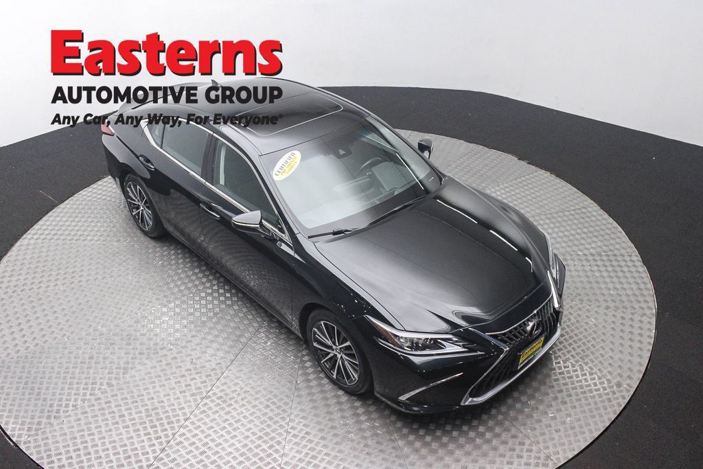 Used 2023 Lexus ES 350 w/ Premium Package FWD image 5