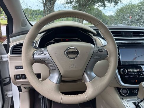 Used 2016 Nissan Murano Platinum w/ Platinum Technology Package FWD image 15