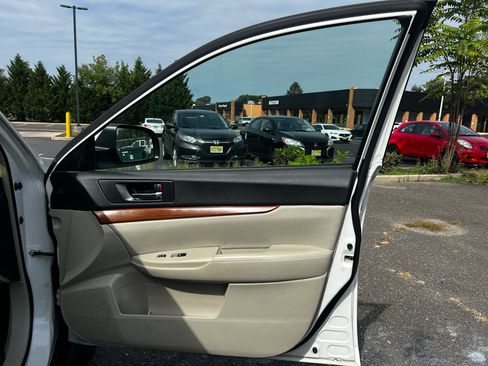 Used 2013 Subaru Outback 2.5i Limited image 20