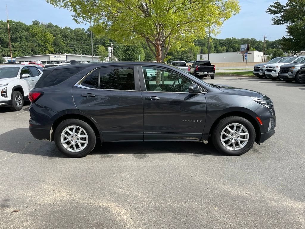 Used 2023 Chevrolet Equinox LT w/ LPO, Cargo Package FWD image 9