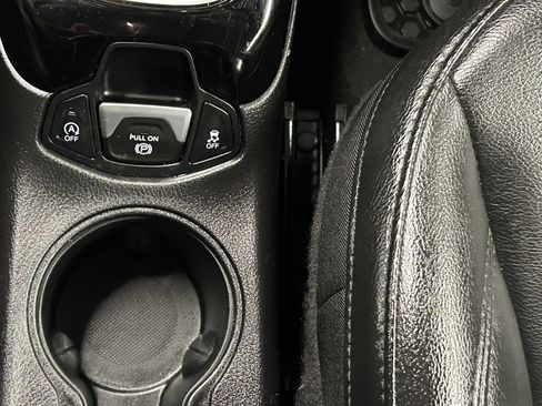 Used 2018 Jeep Compass Latitude image 34