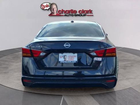 Certified 2025 Nissan Altima 2.5 S image 4