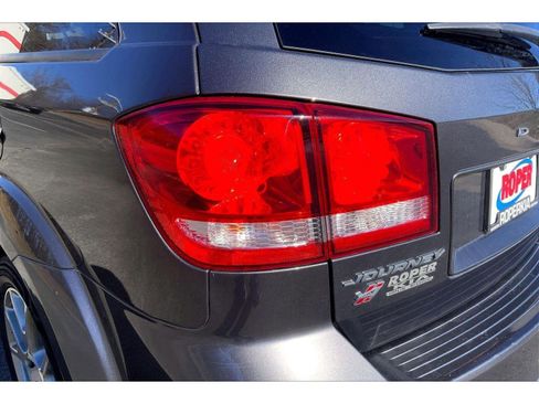 Used 2019 Dodge Journey GT image 27