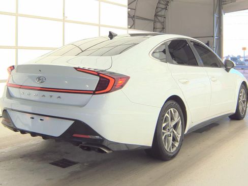 Used 2020 Hyundai Sonata SEL w/ Premium + Sunroof Package FWD image 3