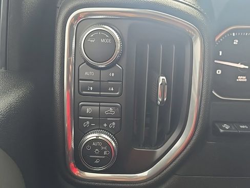Used 2023 GMC Sierra 3500 Denali w/ Denali Ultimate Package AWD/4WD image 14