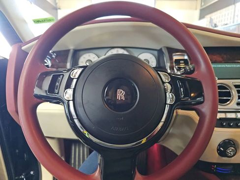 Used 2013 Rolls-Royce Ghost RWD image 3