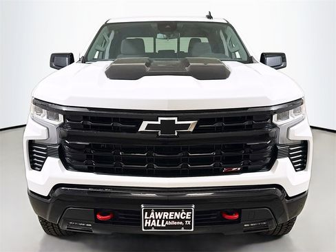 New 2026 Chevrolet Silverado 1500 LT Trail Boss w/ Convenience Package II image 2