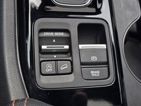 Used 2025 Honda Pilot TrailSport image 21