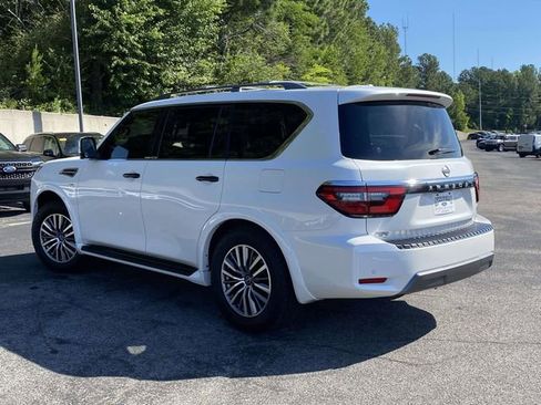 Used 2021 Nissan Armada SL w/ Captain's Chairs Package RWD image 6