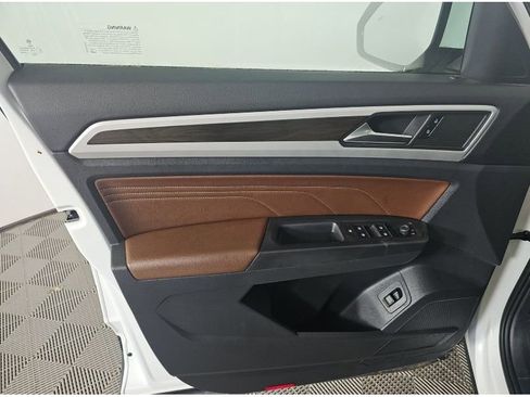 Used 2022 Volkswagen Atlas SE w/ Panoramic Sunroof Package image 14