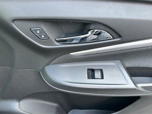 Certified 2022 Chevrolet Bolt EUV LT w/ Comfort Package image 20