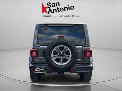 Used 2019 Jeep Wrangler Unlimited Sahara w/ Safety Group AWD/4WD image 7