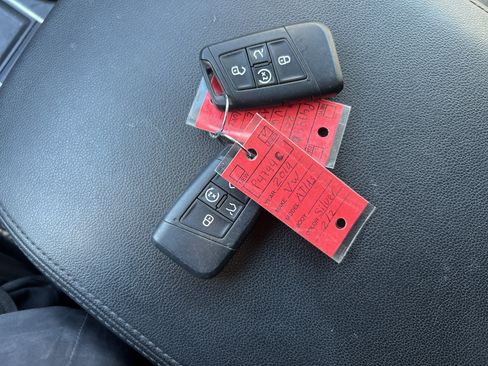 Used 2019 Volkswagen Atlas SE image 38