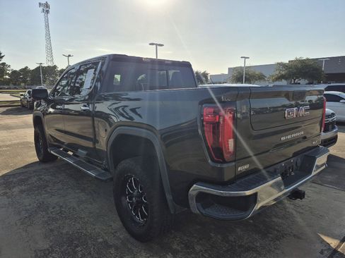 Used 2021 GMC Sierra 1500 SLT RWD image 12