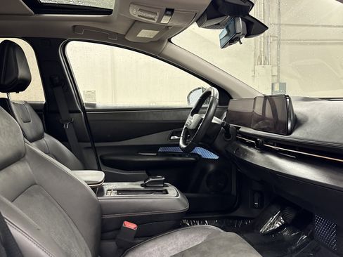 Used 2023 Nissan Ariya Evolve+ image 22