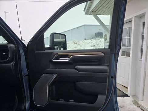 Used 2025 Chevrolet Silverado 2500 High Country w/ High Country Premium Package image 25