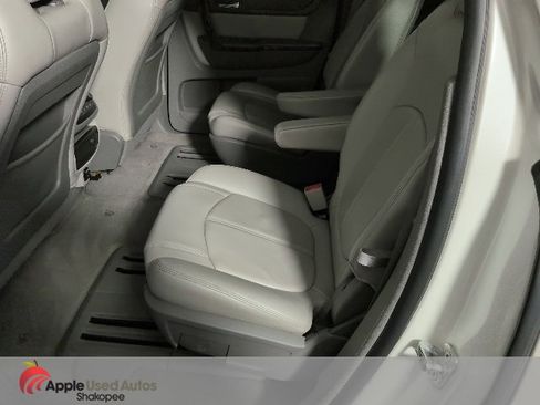 Used 2014 GMC Acadia SLT image 37