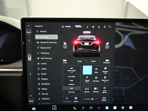 Used 2024 Tesla Model X AWD/4WD image 17