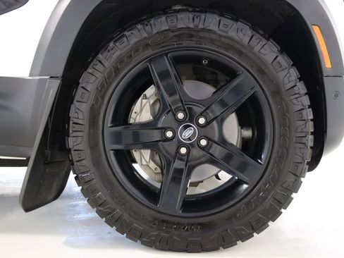 Used 2020 Land Rover Defender 110 SE AWD/4WD image 71