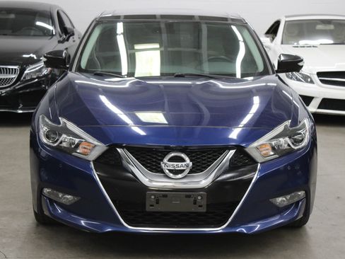 Used 2017 Nissan Maxima Platinum image 2