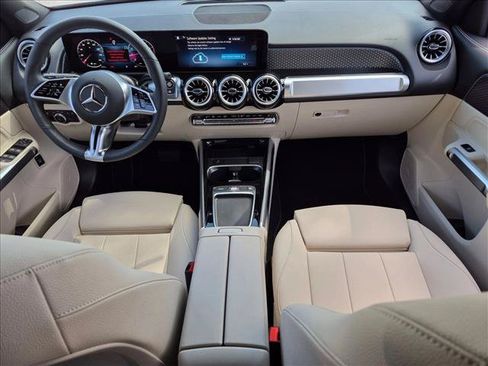 Used 2026 Mercedes-Benz GLB 250 image 16