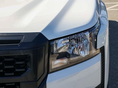 Used 2025 Nissan Frontier S RWD image 10