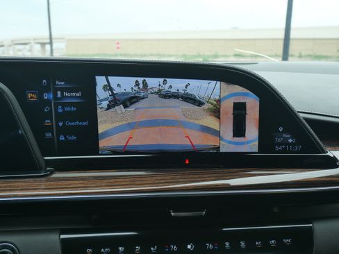 Used 2024 Cadillac Escalade ESV Luxury image 15