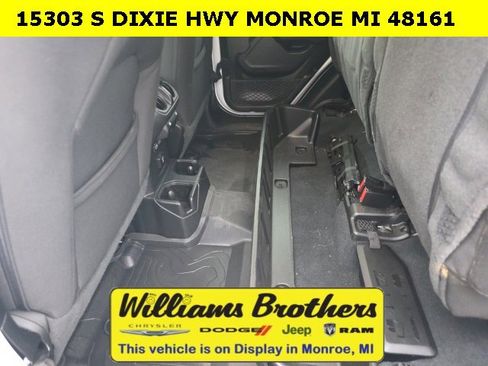 Certified 2023 Jeep Gladiator Sport image 27