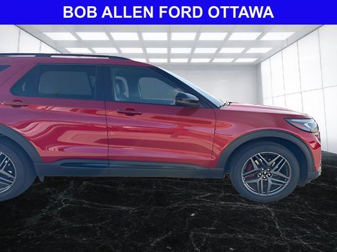 New 2026 Ford Explorer ST-Line w/ ST-Line Street Pack AWD/4WD image 10