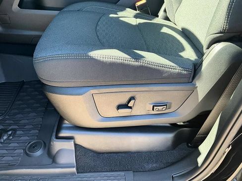 New 2026 RAM 3500 Big Horn AWD/4WD image 15
