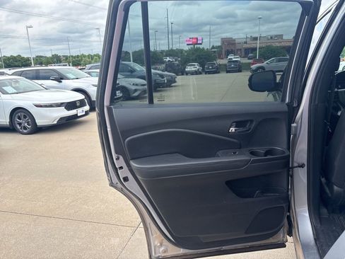 Used 2021 Honda Passport Sport image 34