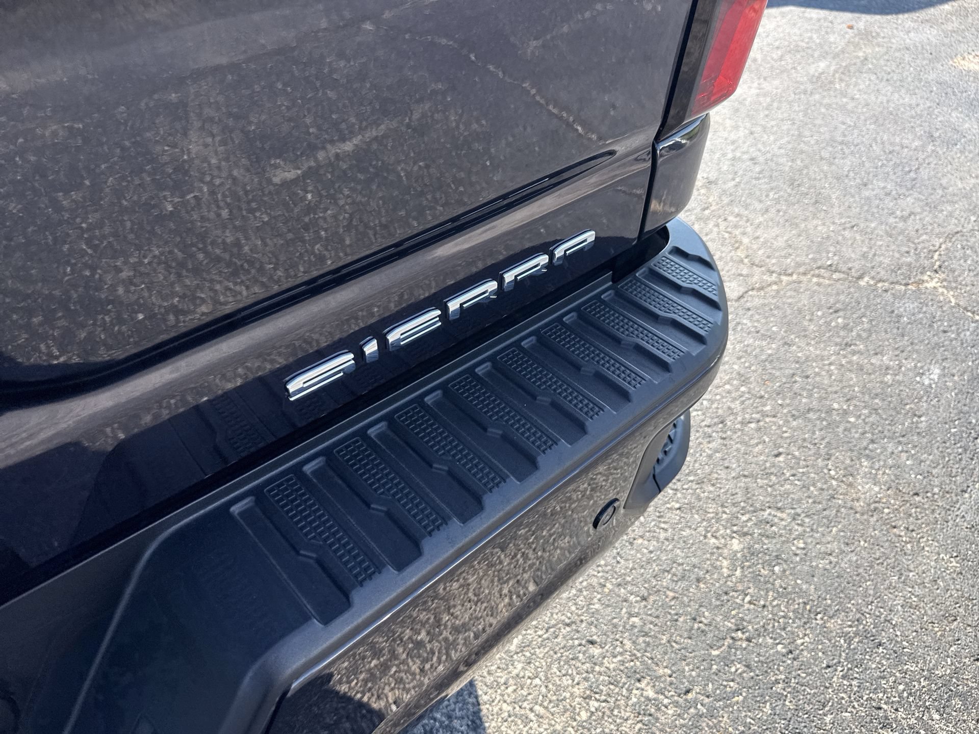 Used 2025 GMC Sierra 2500 Denali Ultimate AWD/4WD image 39