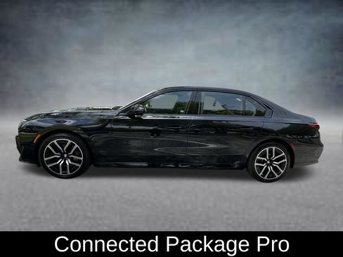 Used 2025 BMW 740i xDrive AWD/4WD image 4