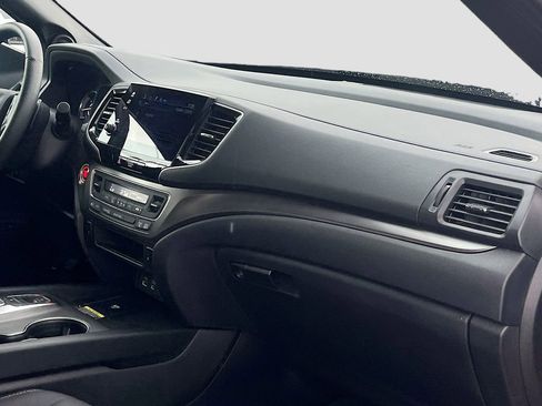 Used 2024 Honda Passport EX-L image 30