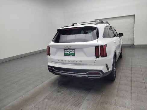 Used 2022 Kia Sorento EX w/ Panoramic Sunroof Package image 9