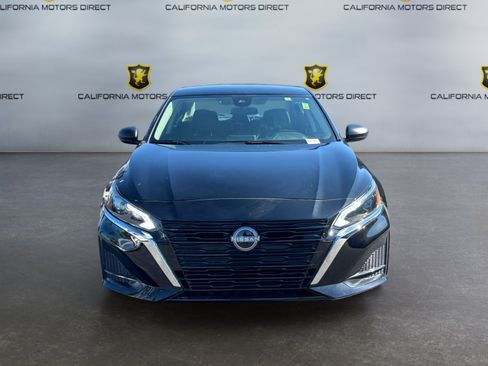 Used 2025 Nissan Altima 2.5 SV FWD image 8