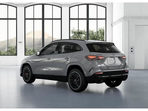 New 2026 Mercedes-Benz GLA 35 AMG 4MATIC image 28