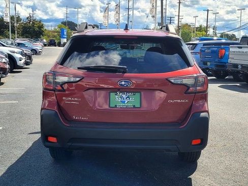 Used 2024 Subaru Outback Premium image 6