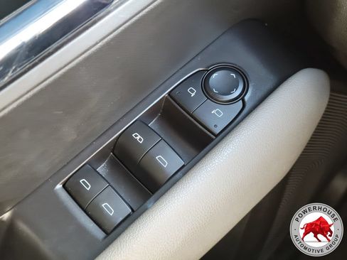 Used 2024 Chevrolet Colorado ZR2 w/ Technology Package AWD/4WD image 28