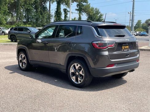Used 2018 Jeep Compass Limited w/ Navigation Group FWD image 28