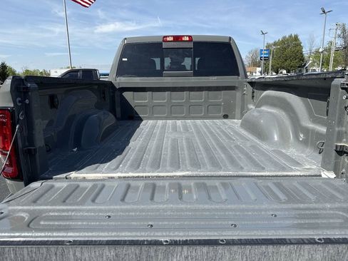 New 2026 RAM 2500 Tradesman AWD/4WD image 17