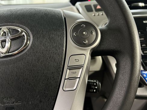 Used 2017 Toyota Prius V Three image 36