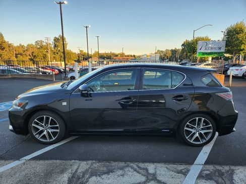 Used 2015 Lexus CT 200h w/ F Sport w/Nuluxe Interior FWD image 2