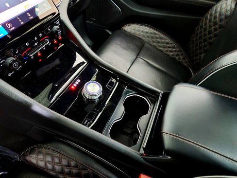 Used 2022 Jeep Grand Cherokee Summit image 11