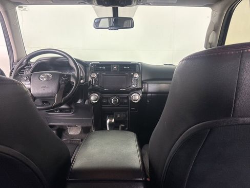 Used 2018 Toyota 4Runner TRD Off-Road Premium image 19