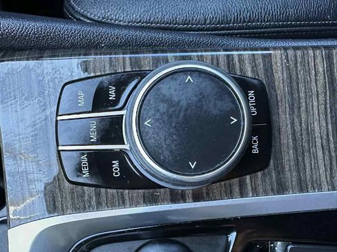 Used 2019 BMW 540i xDrive AWD/4WD image 35