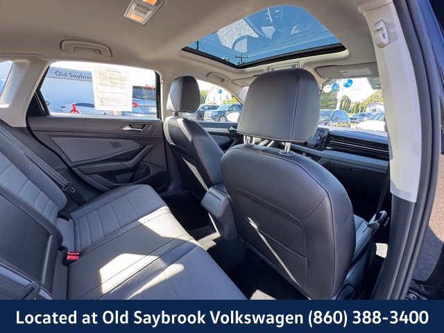 Certified 2025 Volkswagen Jetta SE FWD image 23