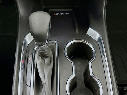 Used 2023 Chevrolet Traverse LT FWD image 24